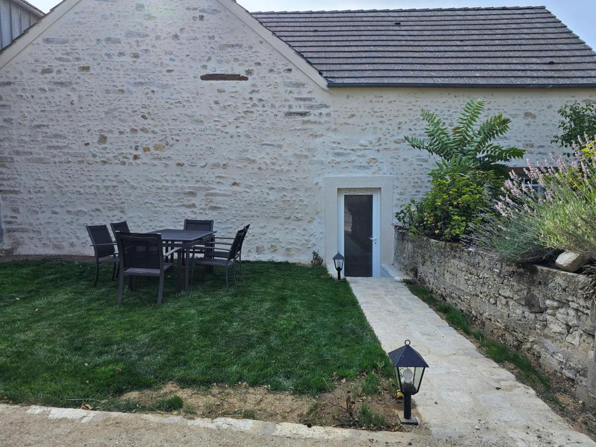 La Cle Des Champs Villa Videlles Exterior photo